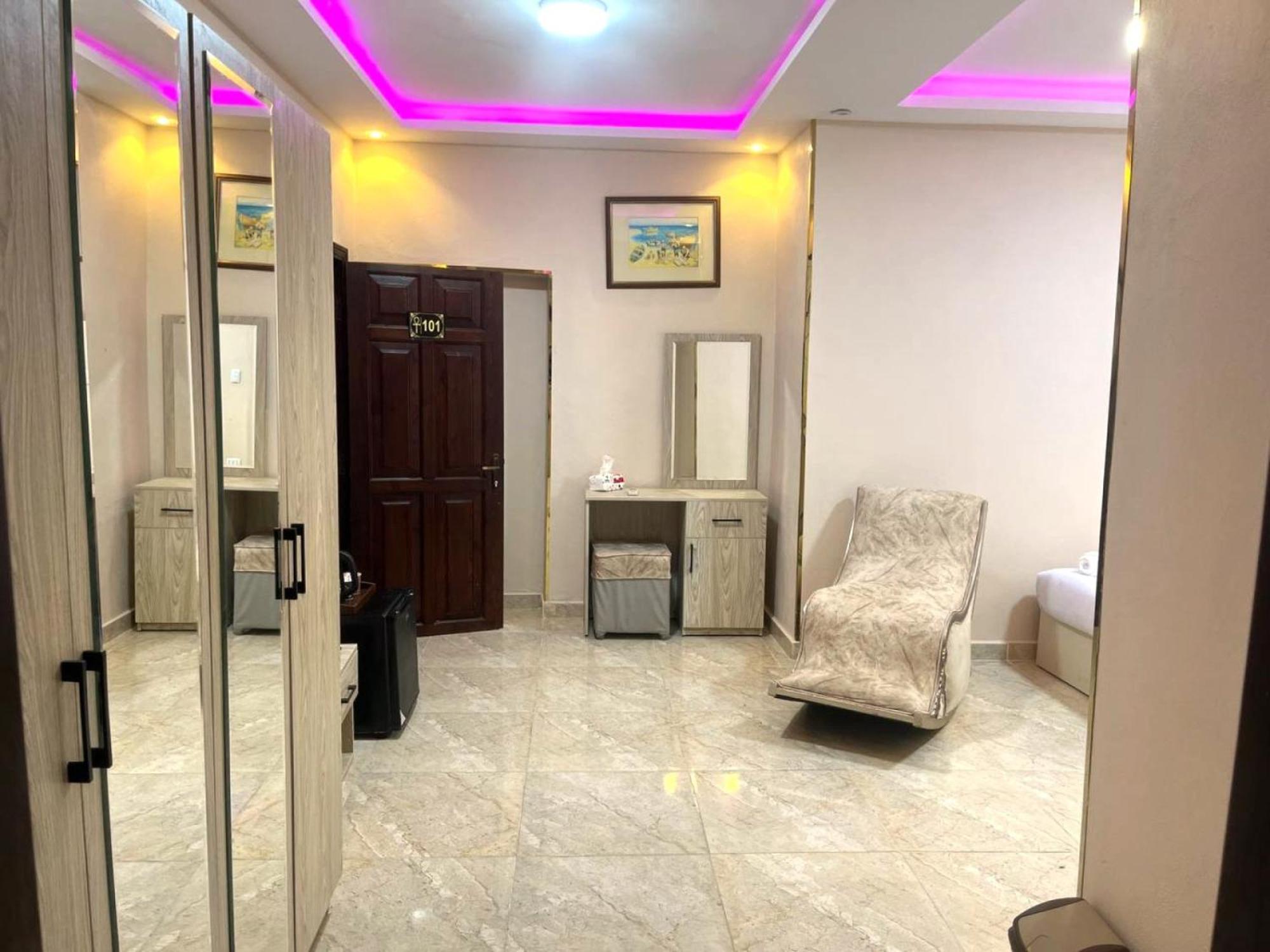 Nun Pyramids Hotel Kafrat al Jabal Номер фото
